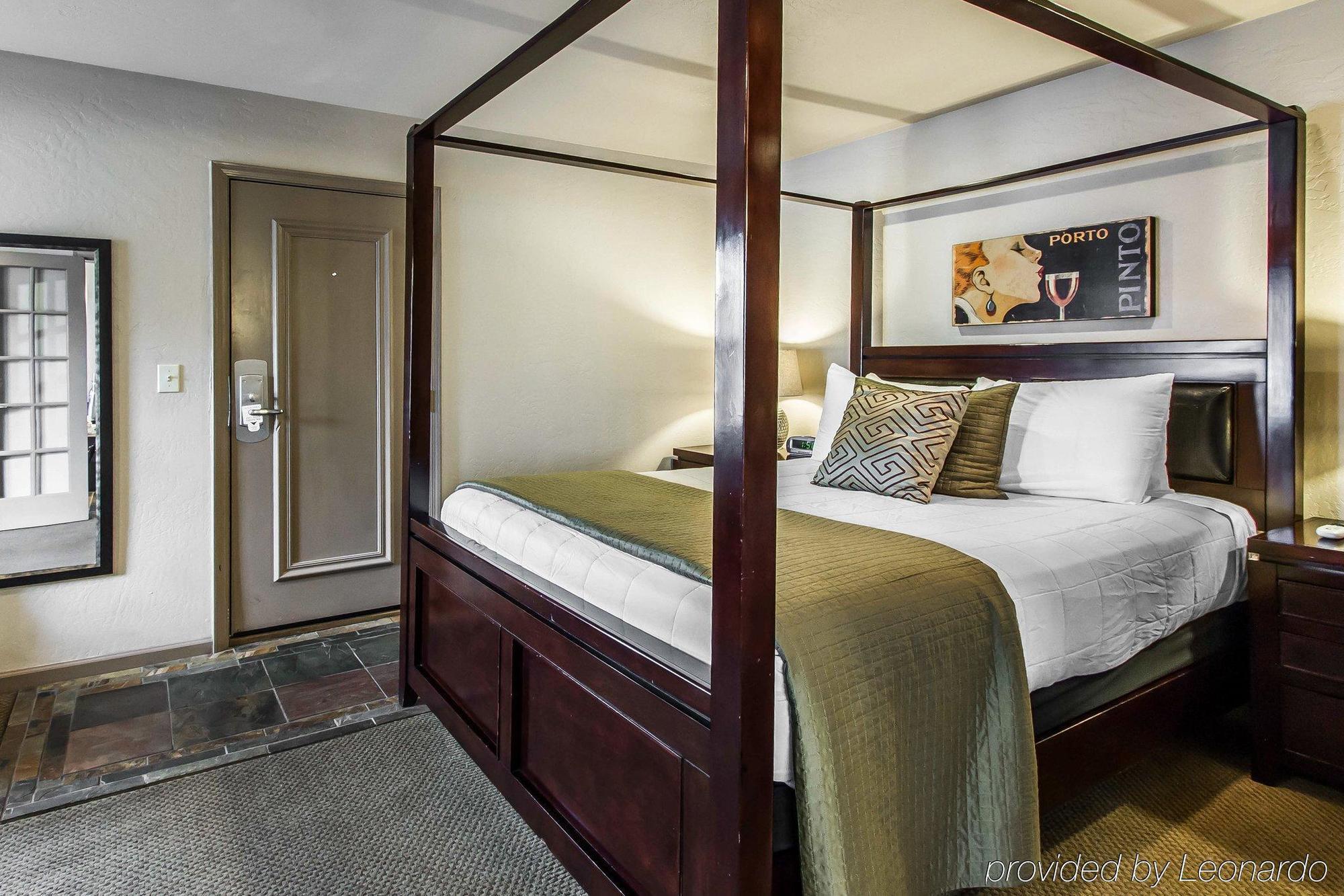 Rodeway & Downtowner-rte 66 Hotel 2*